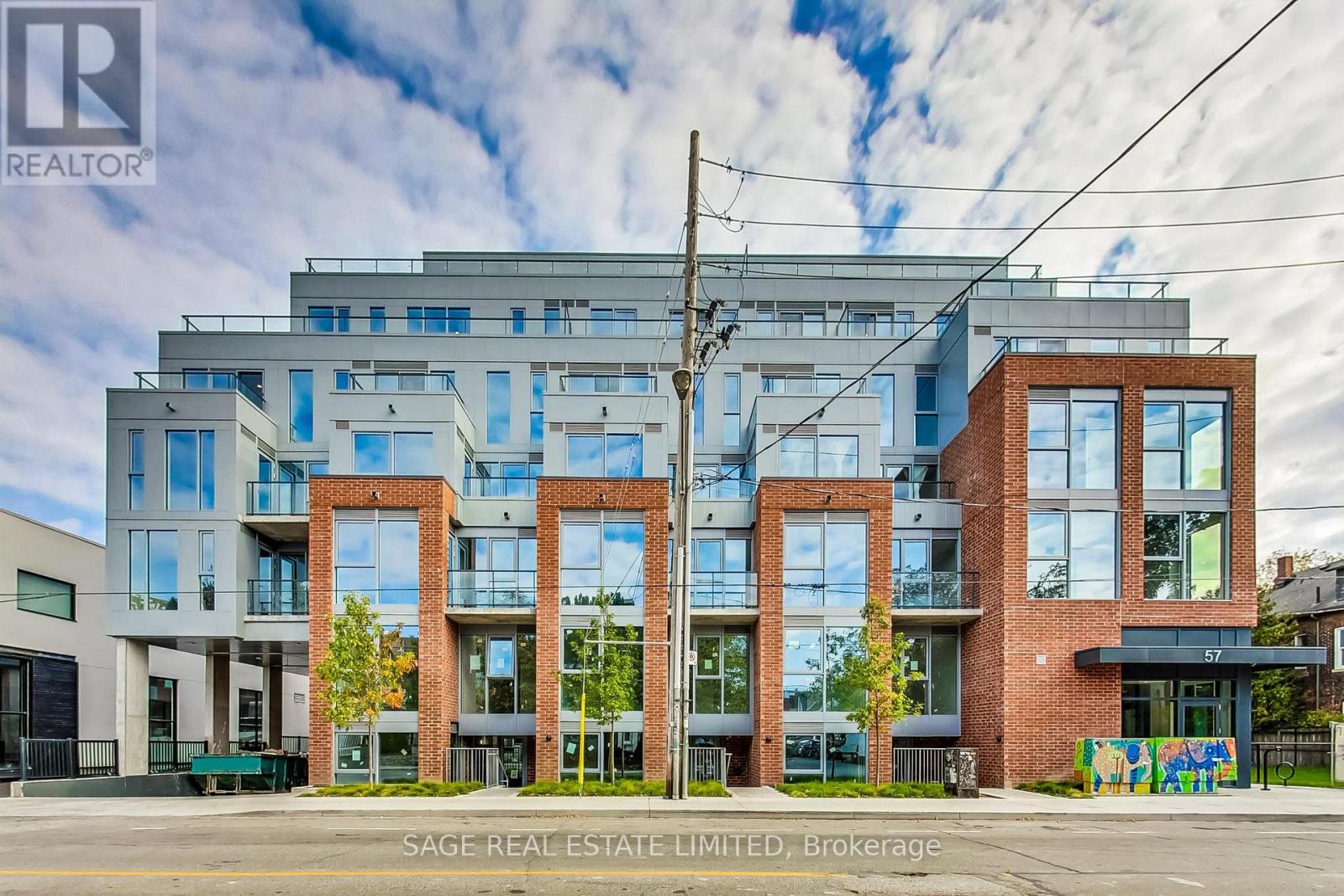 405 - 57 BROCK AVENUE