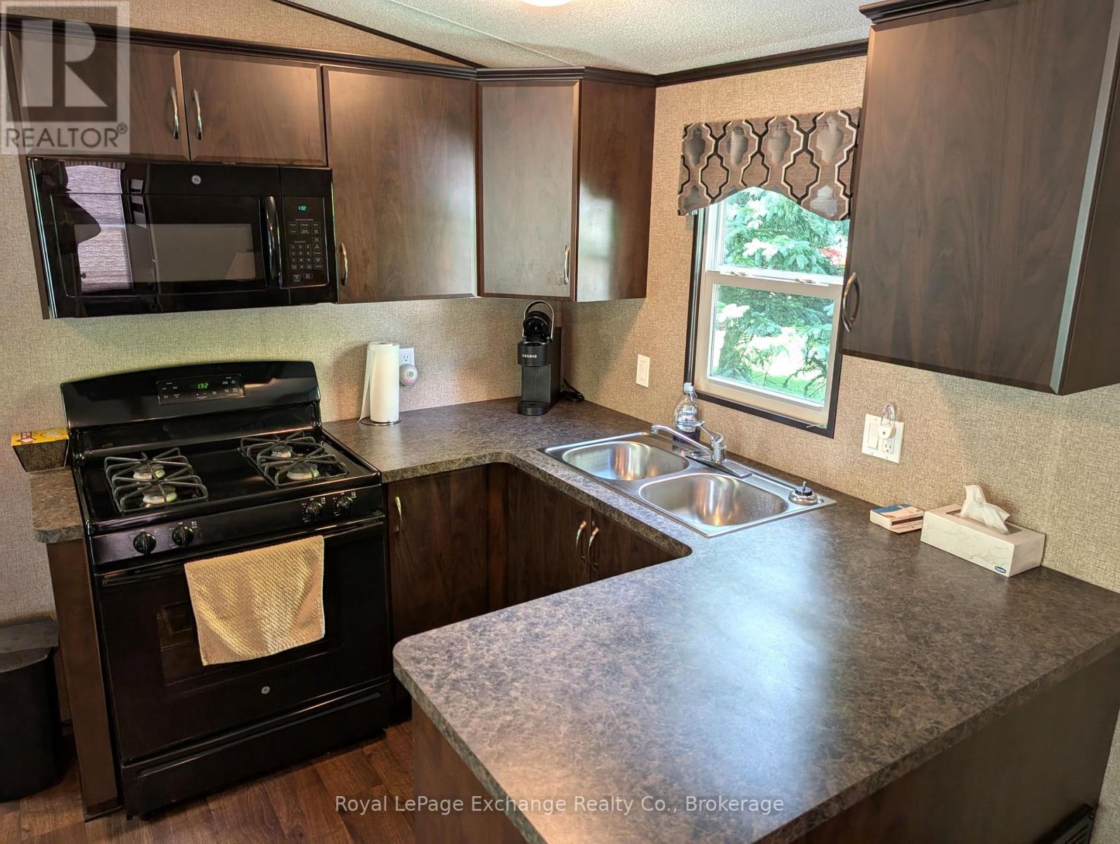 #P1 - 13 SOUTHLINE AVENUE