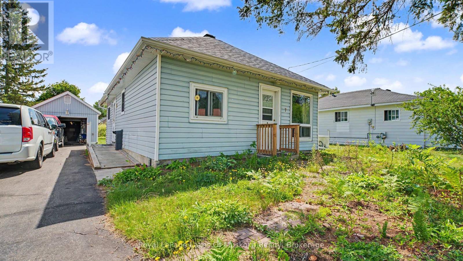 7 MAPLE STREET