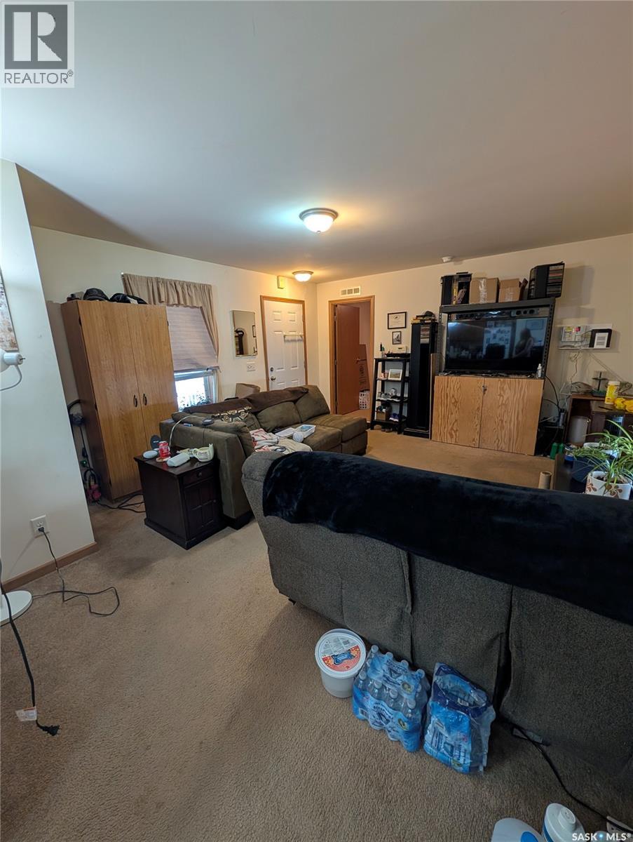 B24 1295 9th AVENUE NE