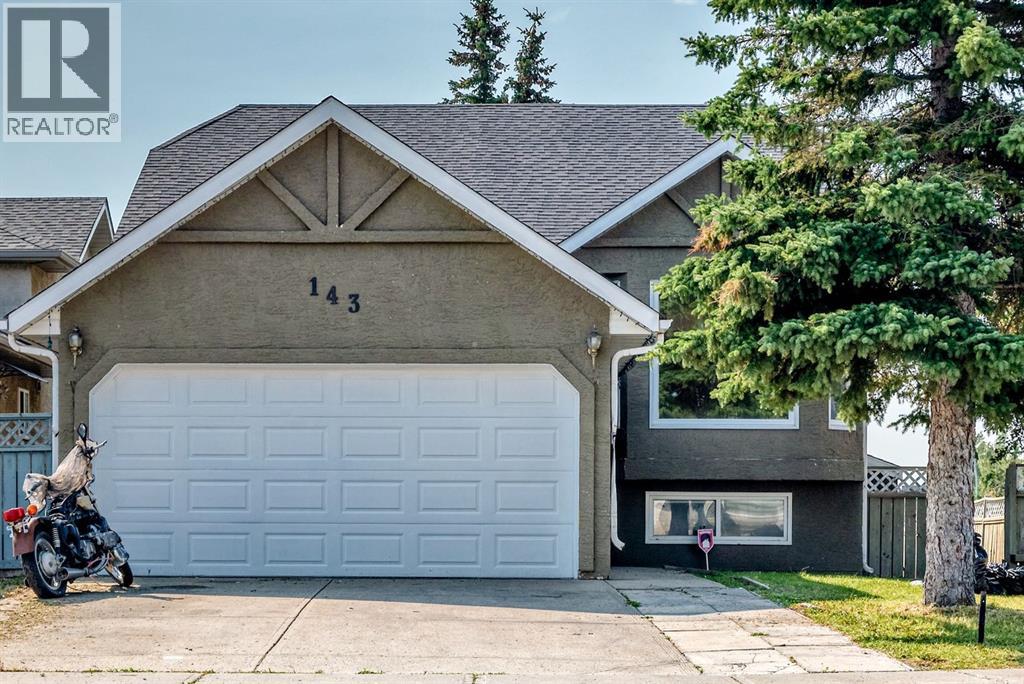 143 Applewood Drive SE
