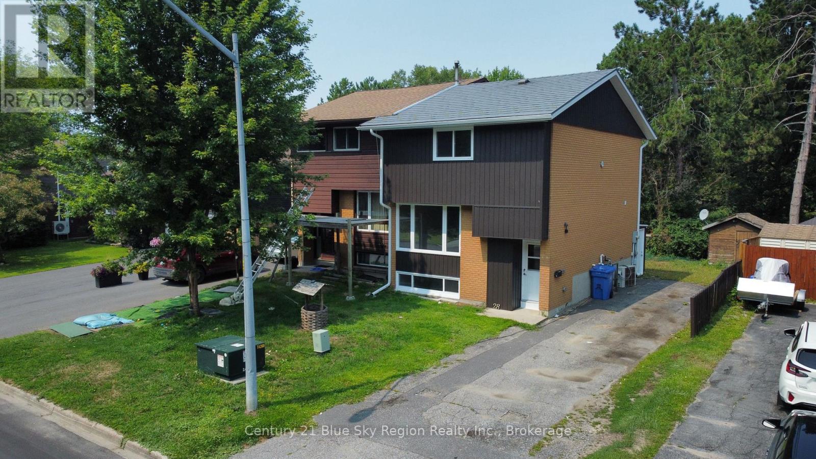 28 LOVELL AVENUE