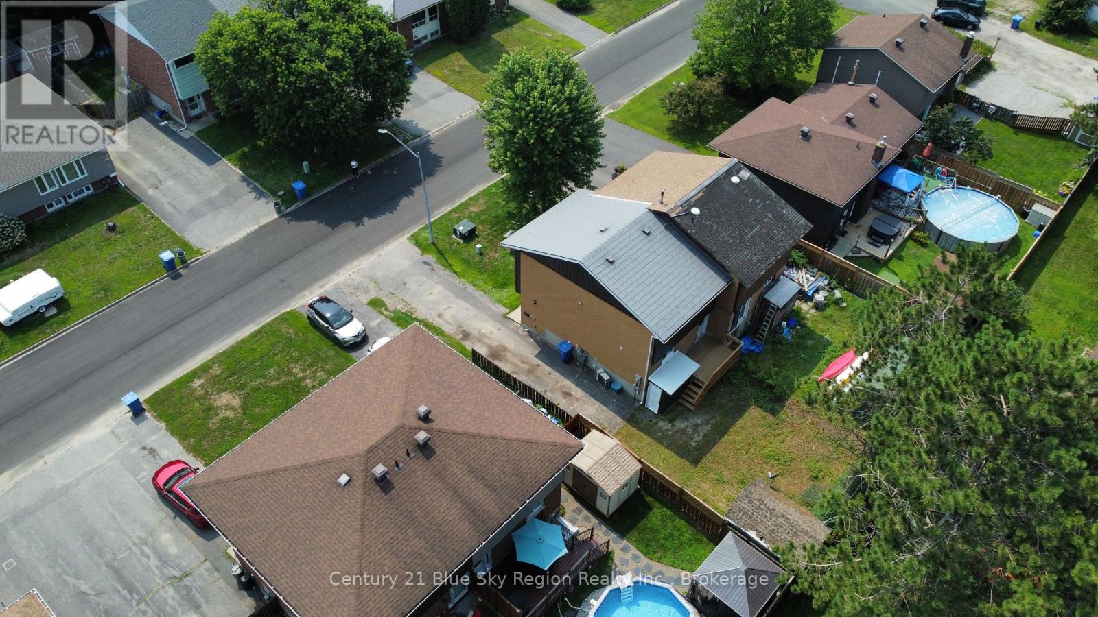 28 LOVELL AVENUE