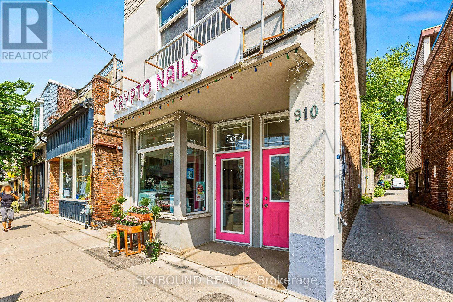 1 - 910 KINGSTON ROAD S