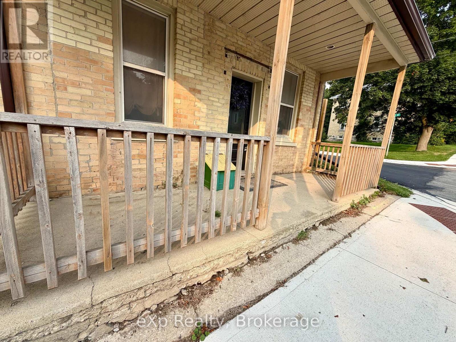 118 ELORA STREET