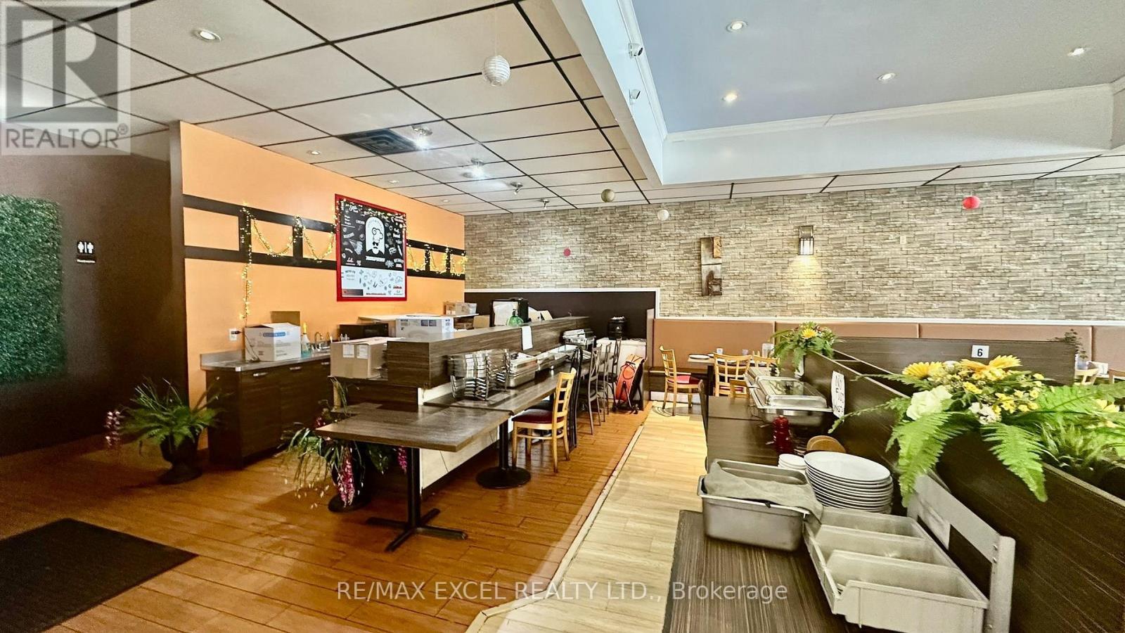 9 - 4352 KINGSTON ROAD