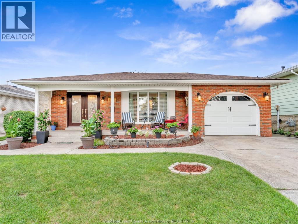 9975 HOLLY CRESCENT, WINDSOR, ON N8R 1Y6 - Image 160854930.jpeg?d=l