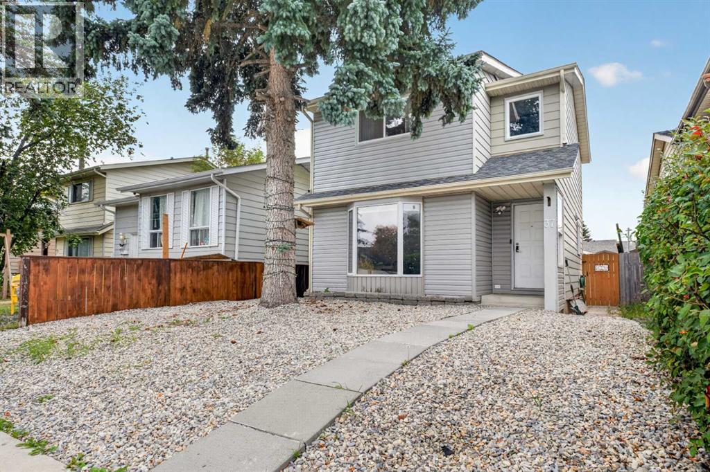 37 Erin Croft Crescent SE