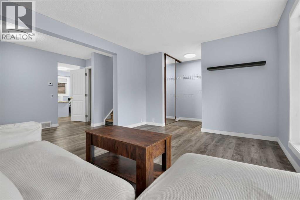 37 Erin Croft Crescent SE