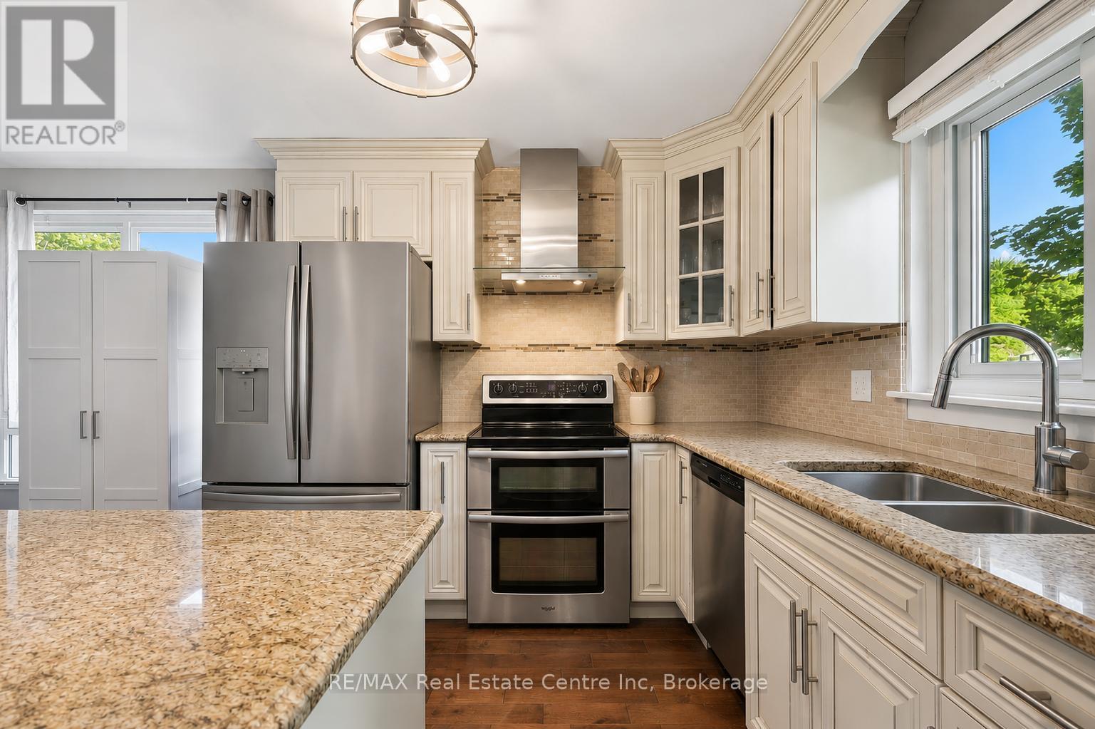 369 WEST ACRES DRIVE