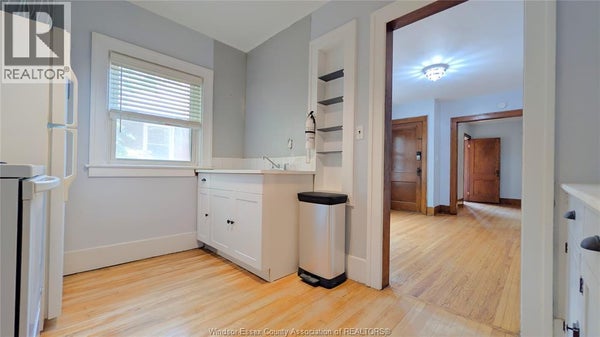 322 Partington Ave, Windsor, ON 5