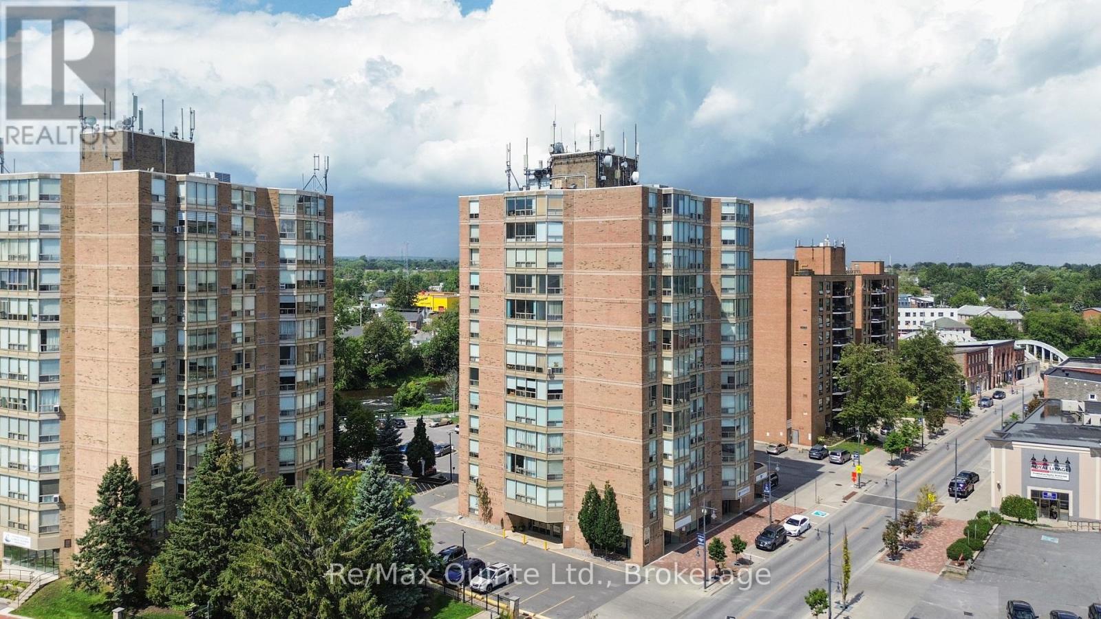 803 - 350 FRONT STREET