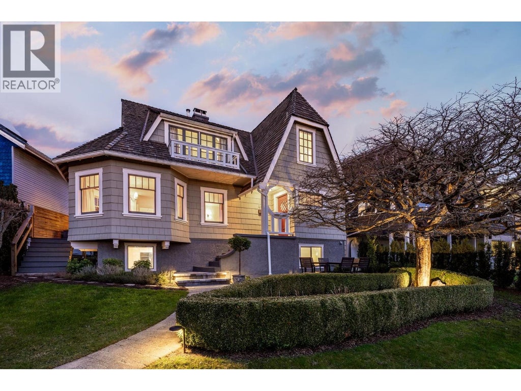 402 BRAND STREET, NORTH VANCOUVER, BC V7N 1E9 - Image 3895767208.jpeg?d=l
