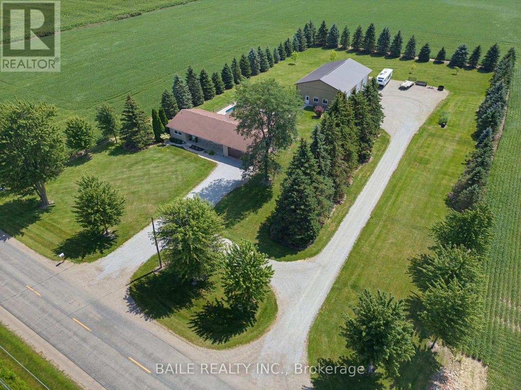 6725 CHURCHILL LINE, BROOKE-ALVINSTON (BROOKE ALVINSTON), ON N0M 2S0 - Image 3787412576.jpeg?d=l