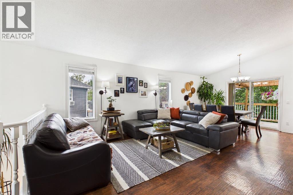 16 Big Springs Mews SE