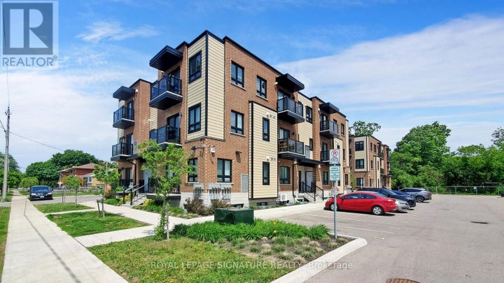 Photo 1 of 7 — B5 - 374 PROSPECT AVENUE, Kitchener, ON N2A 0L2