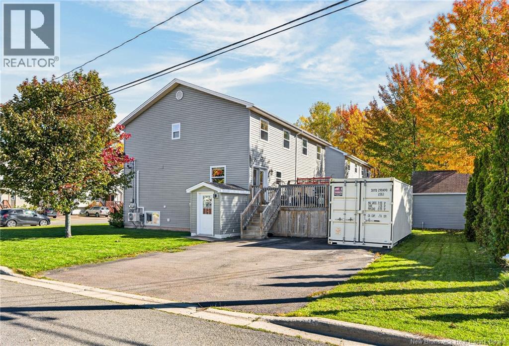 218 Glencairn Drive - Photo 3