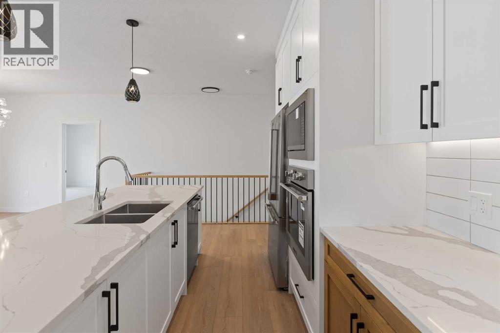 204 Monterey Bay SE