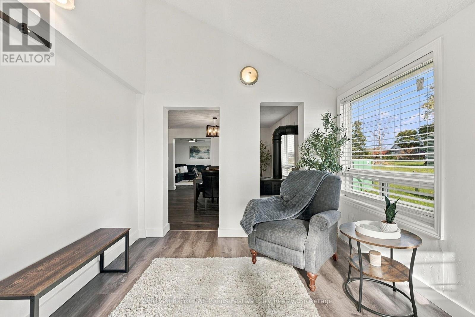 10 AMBERLEY ROAD