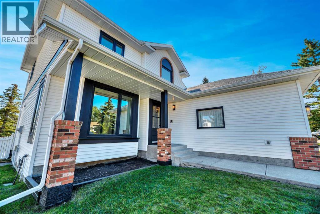 238 Hawktree Bay NW