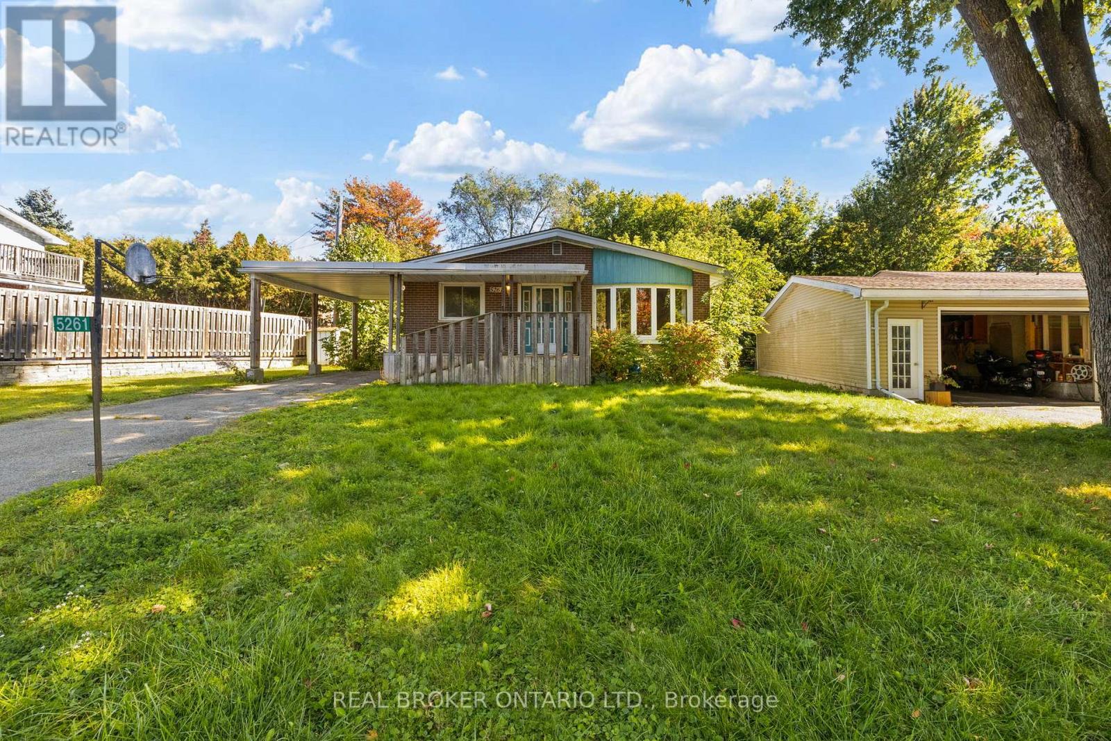 5261 MCLEAN CRESCENT