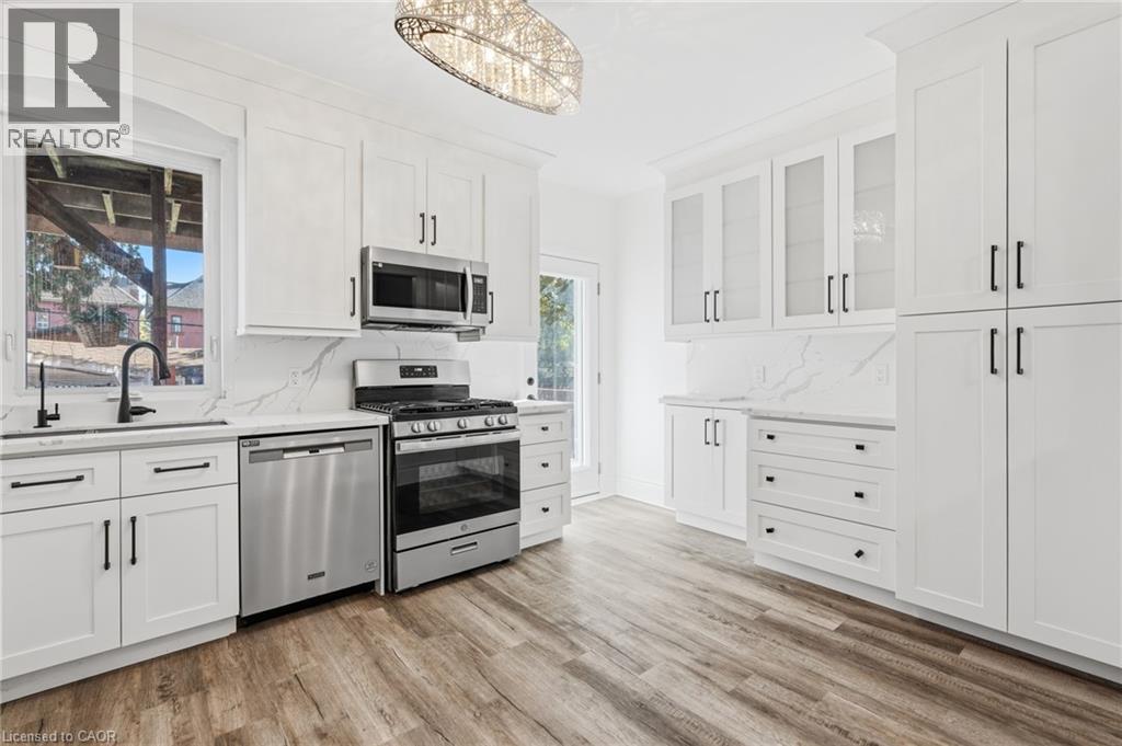 26 SHERMAN Avenue N