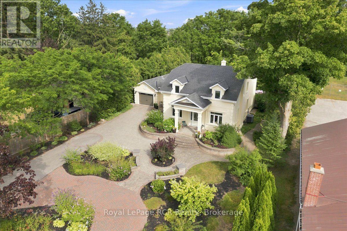 575 QUEEN STREET