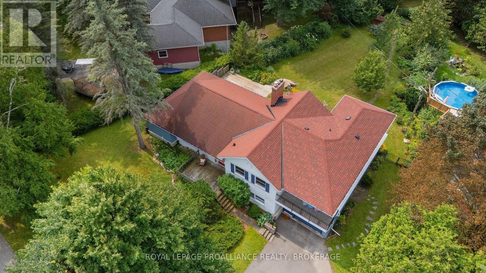 6 GRENVILLE CRESCENT