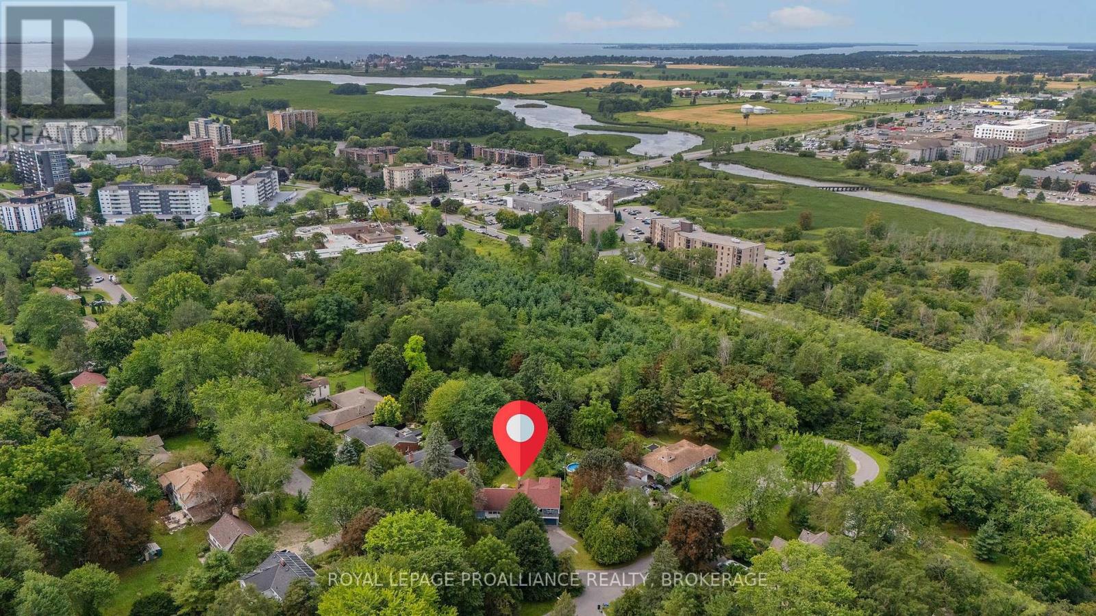 6 GRENVILLE CRESCENT