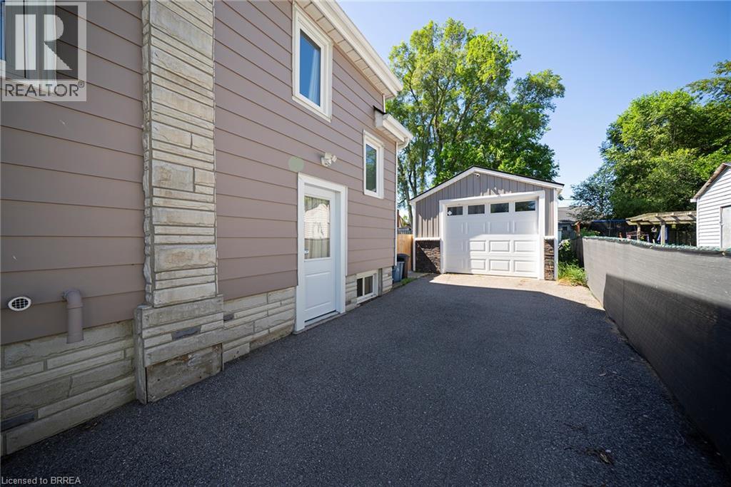 32 ELMWOOD Avenue