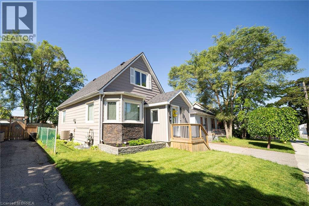 32 ELMWOOD Avenue