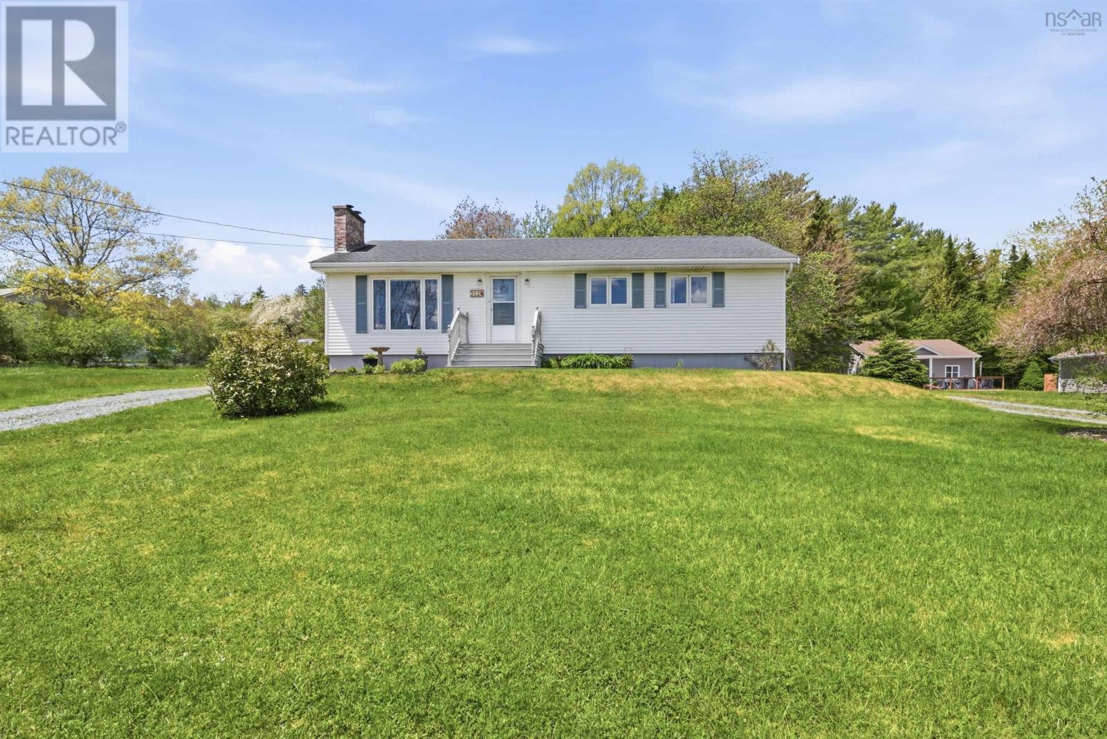 512 Windsor Junction Road - Photo 2