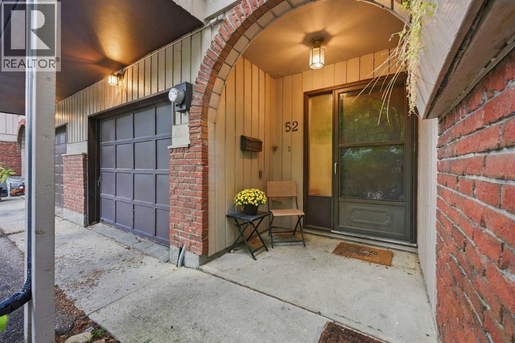 52 Canterbury Gardens SW