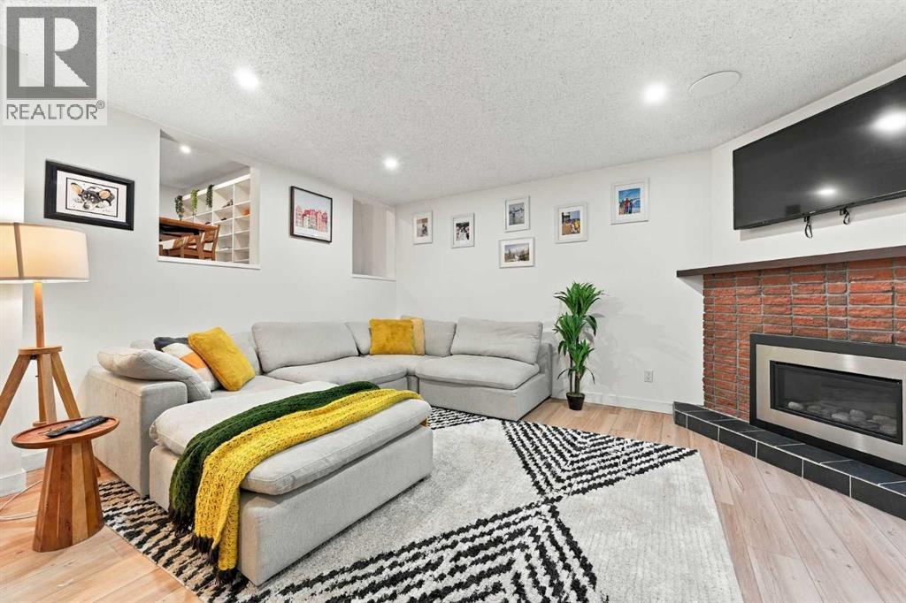 52 Canterbury Gardens SW