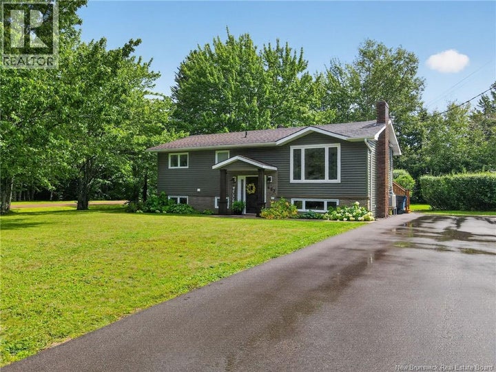 453 Acadie, Shediac, NB E4P 1C4