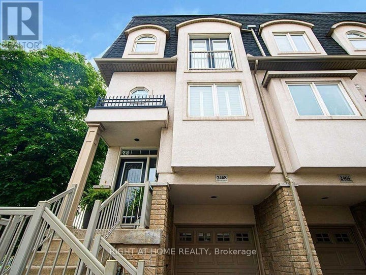 Photo 1 of 10 — 2468 SCHOLARS COMMON, Burlington (Mountainside), ON L7P 2W2