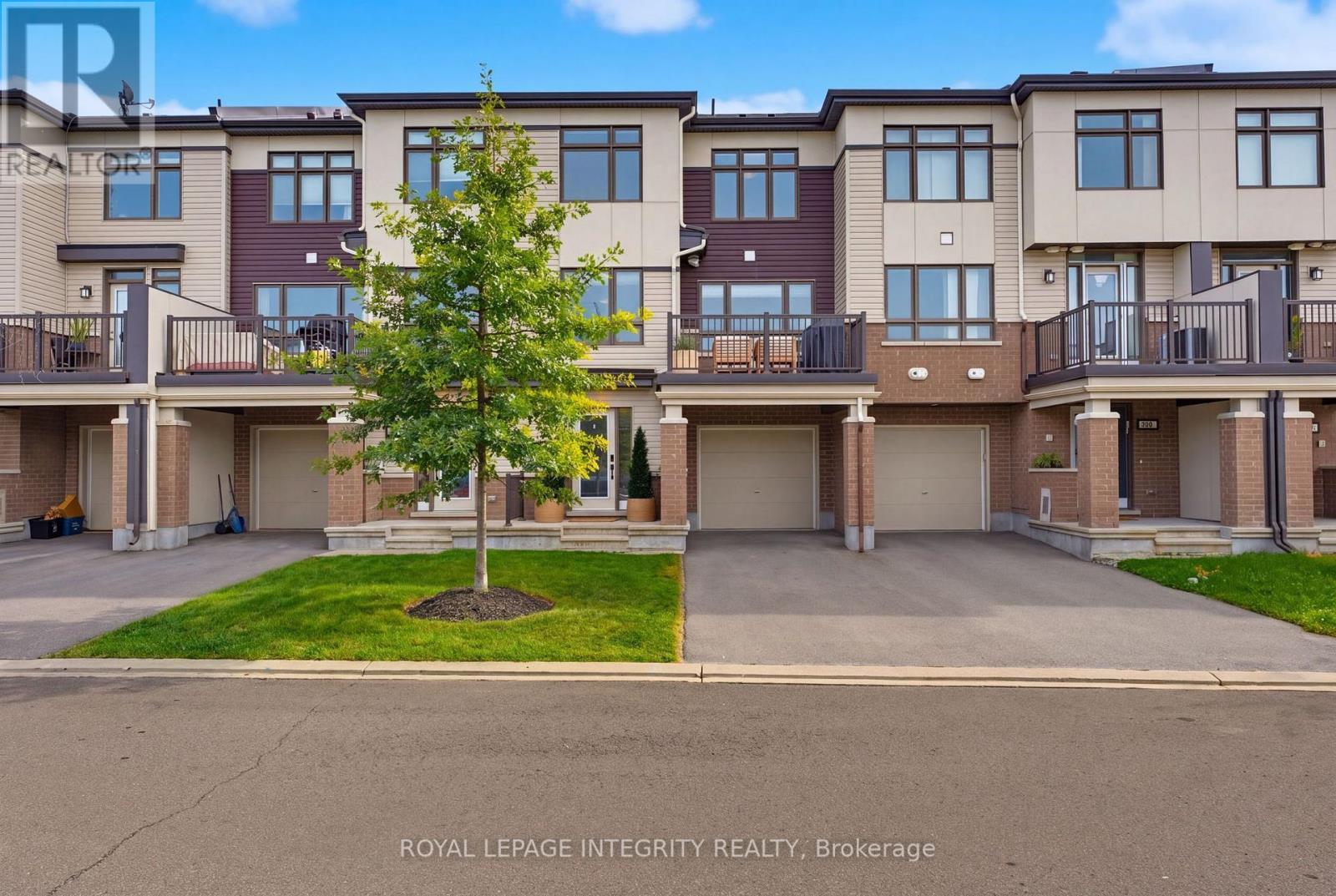 66 FEATHERTOP LANE
