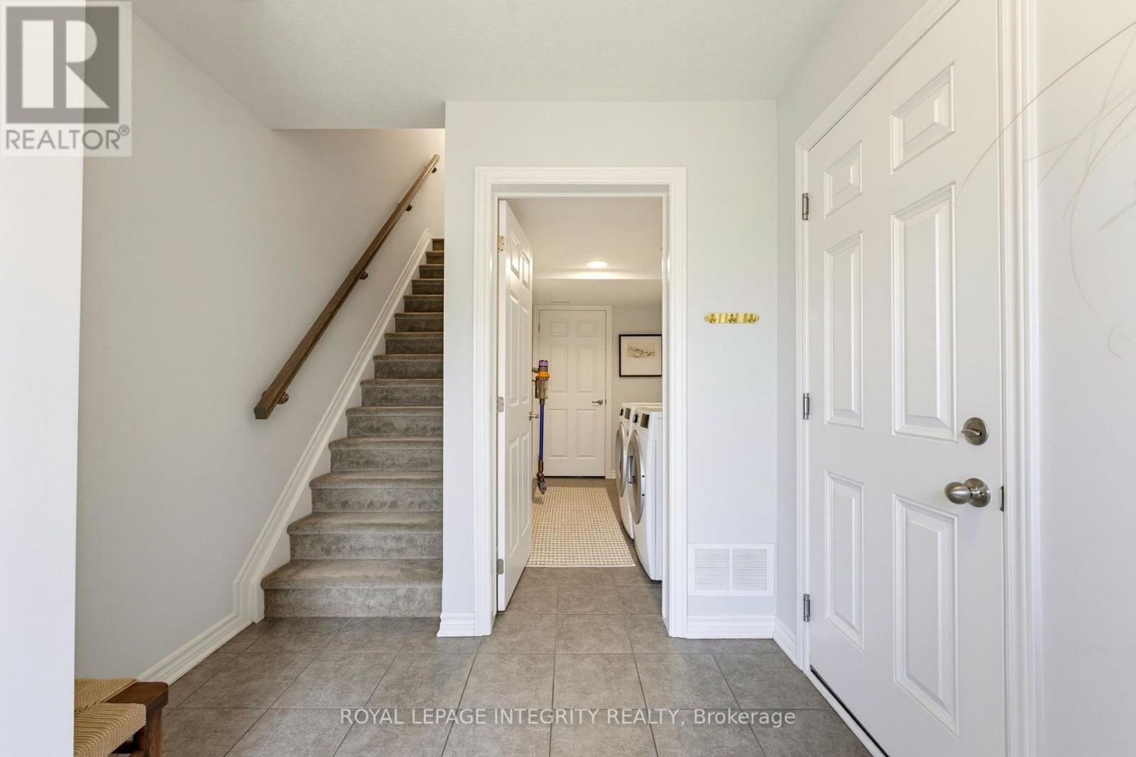 66 FEATHERTOP LANE