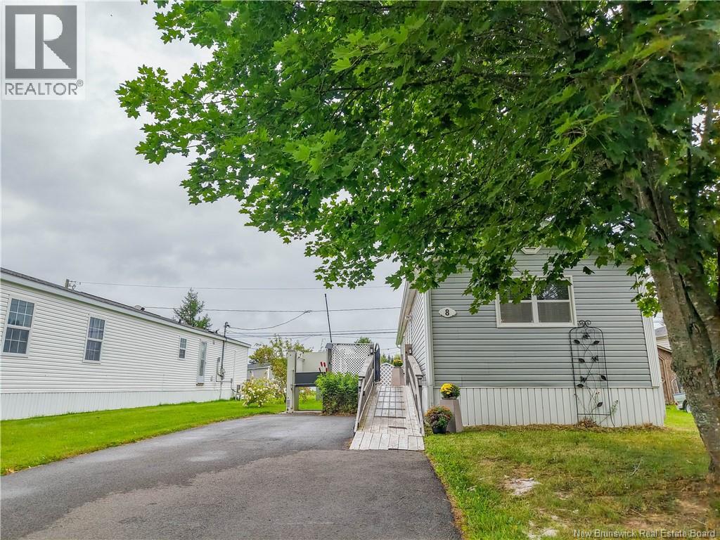 8 Wood Avenue - Photo 2