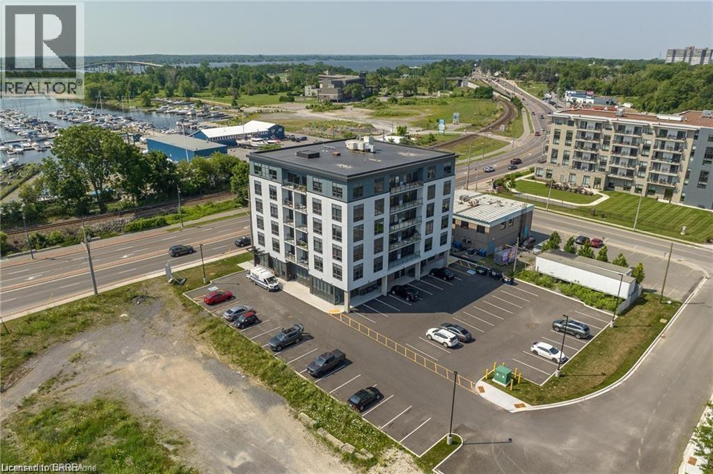 2 DUNDAS Street W Unit# 305