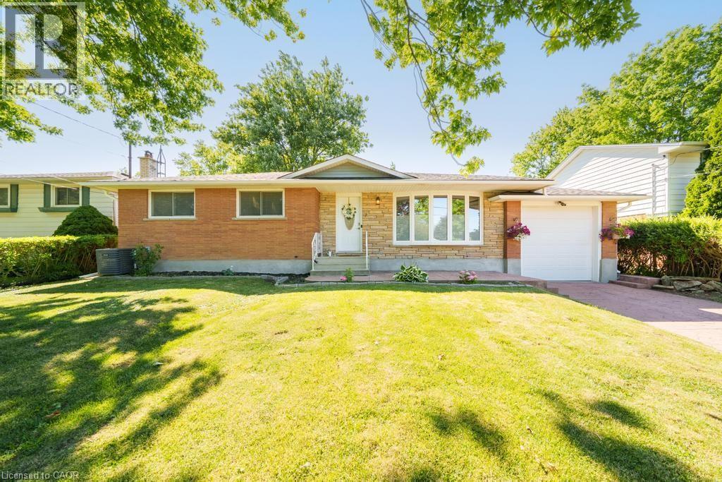 7 WALLIS Avenue