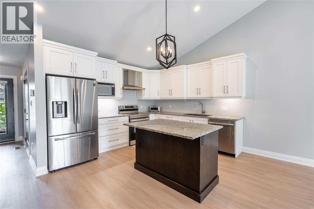 709 FERDINANDS CRESCENT