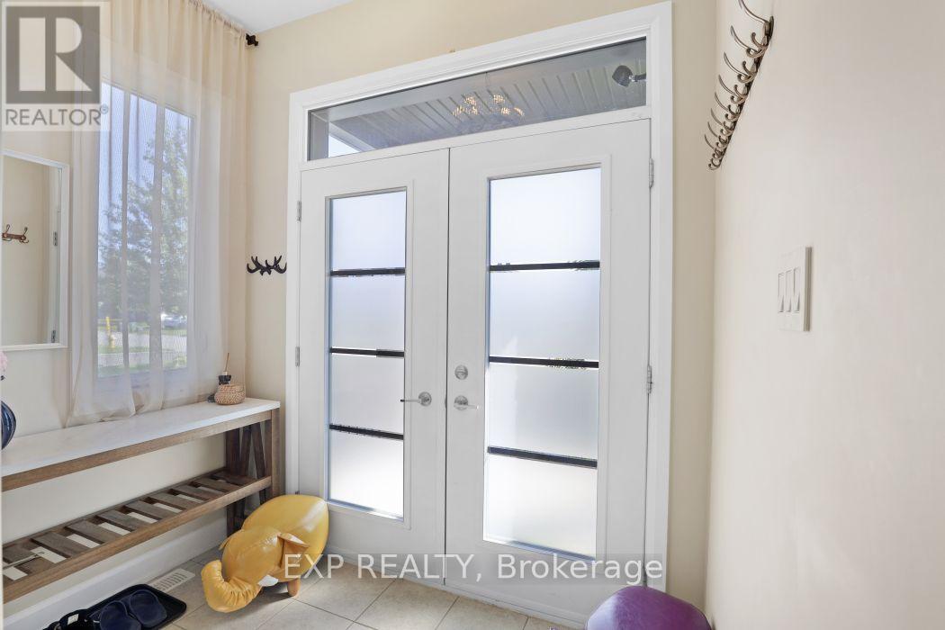 225 SUNSET CRESCENT