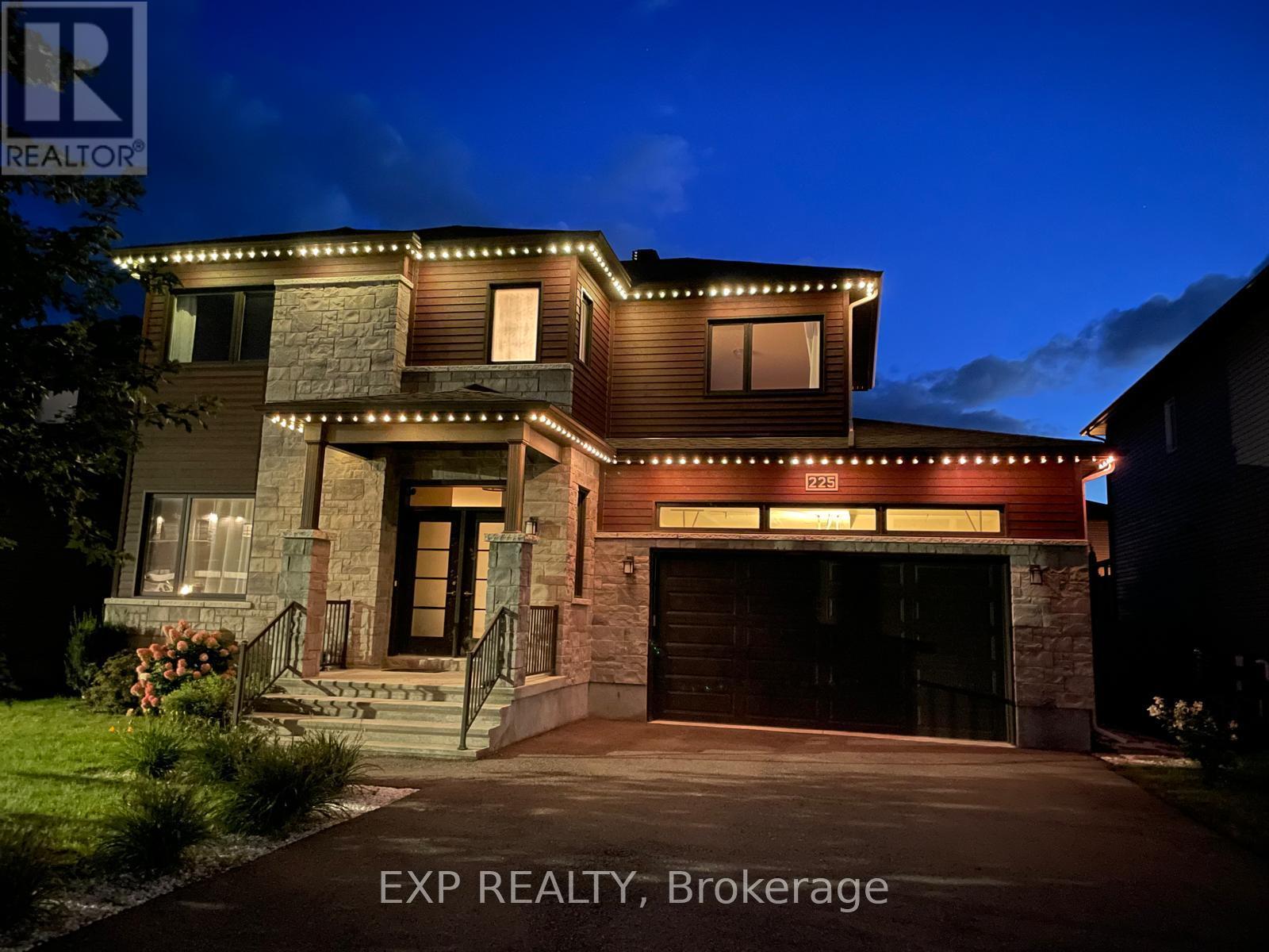 225 SUNSET CRESCENT