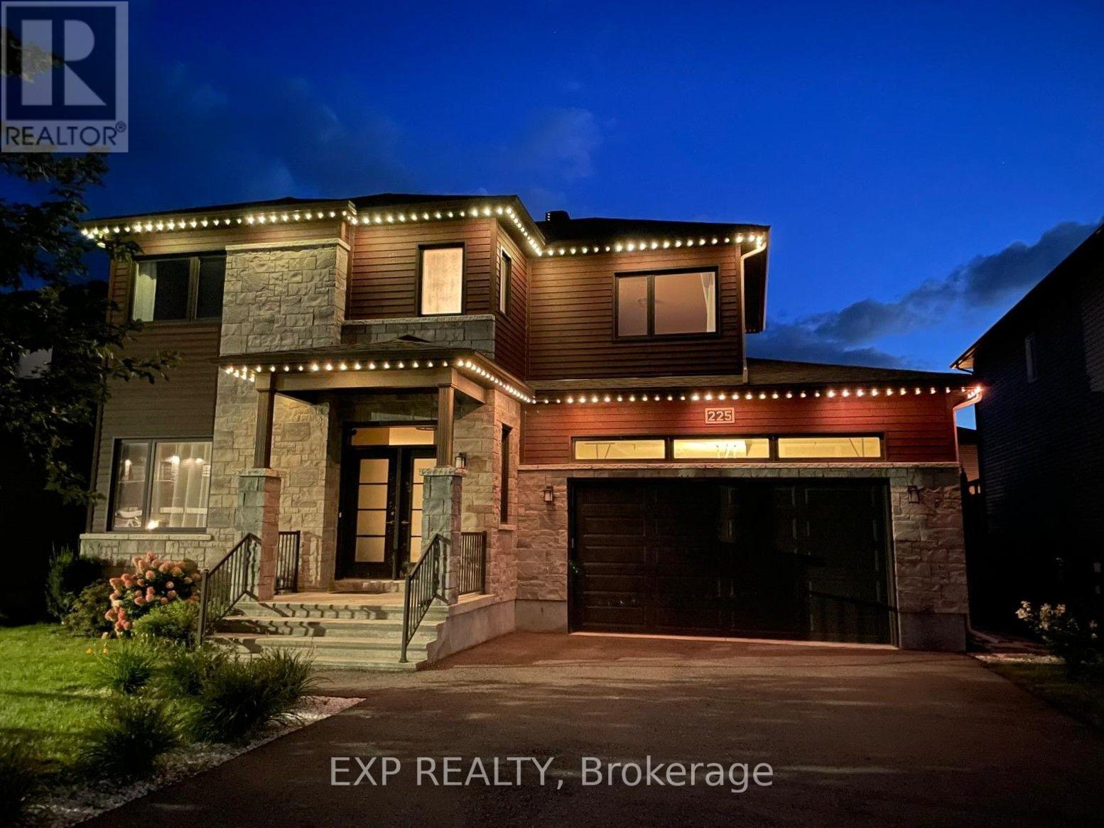 225 SUNSET CRESCENT