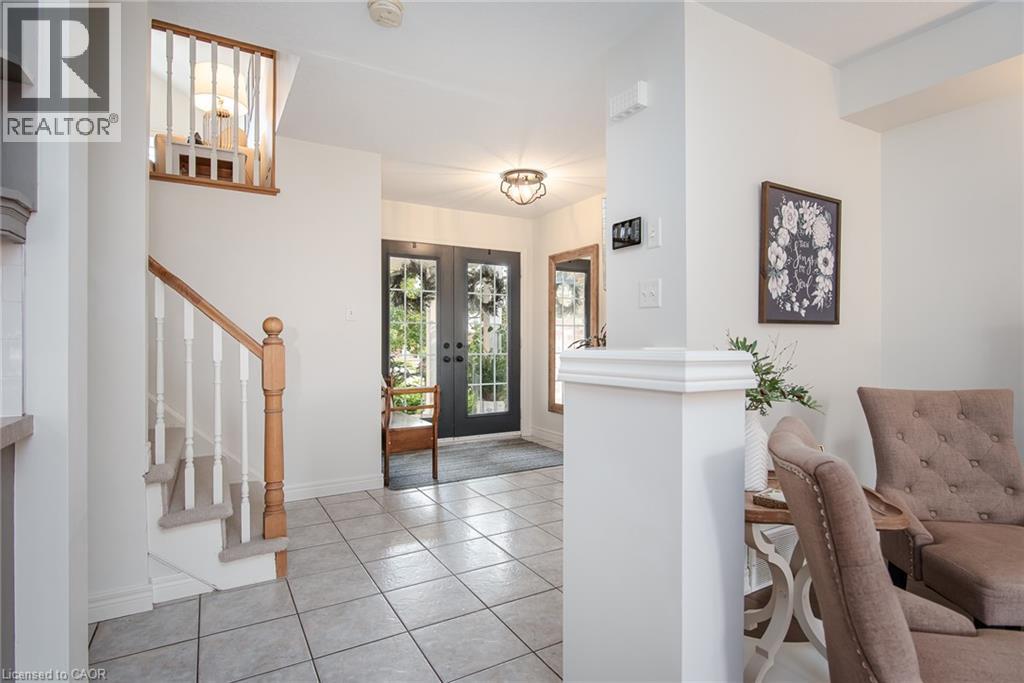 31 STIEFELMEYER Crescent