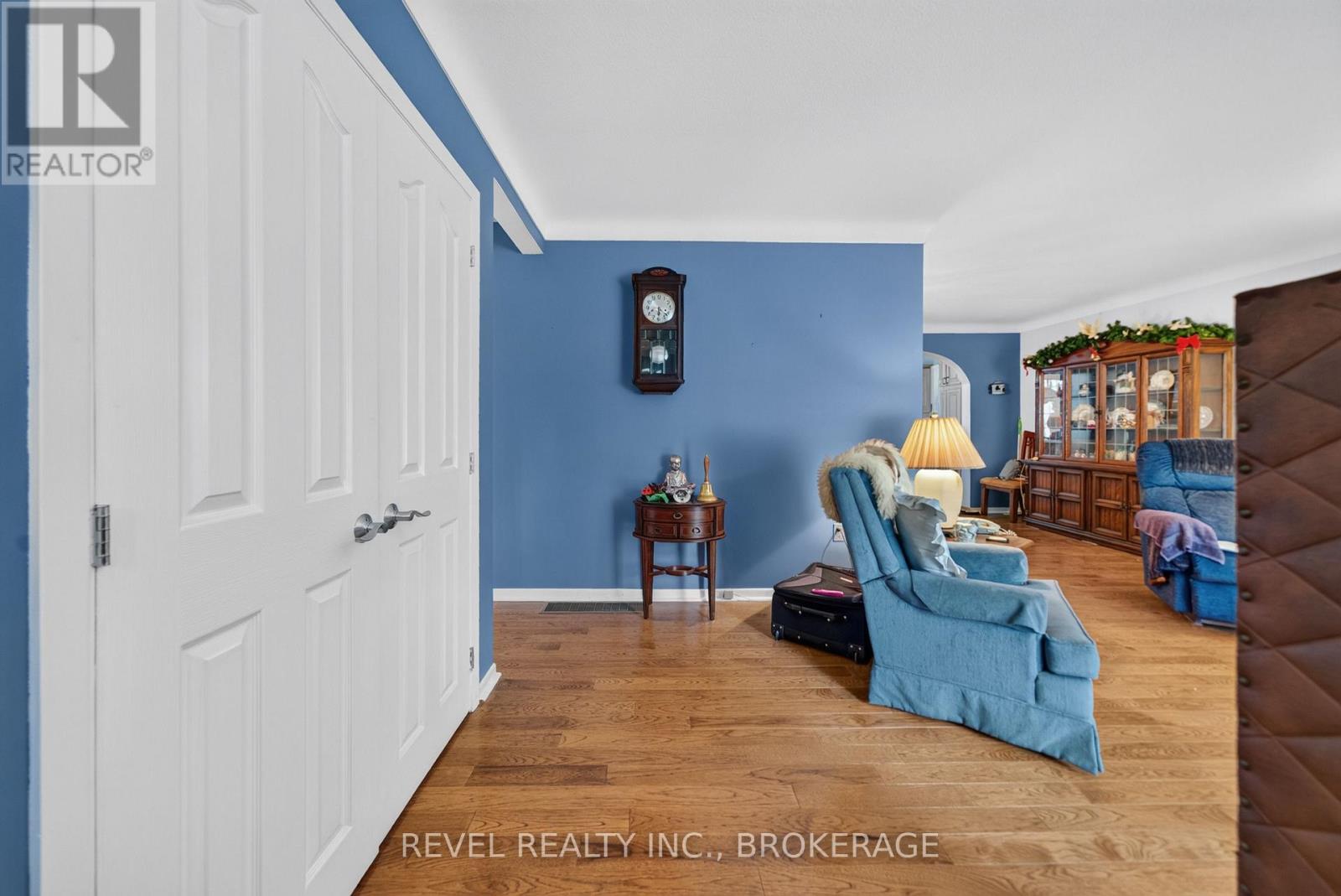 4453 LATIMER ROAD