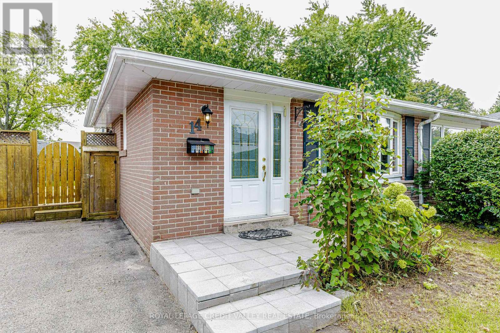 14 CARLTON DRIVE