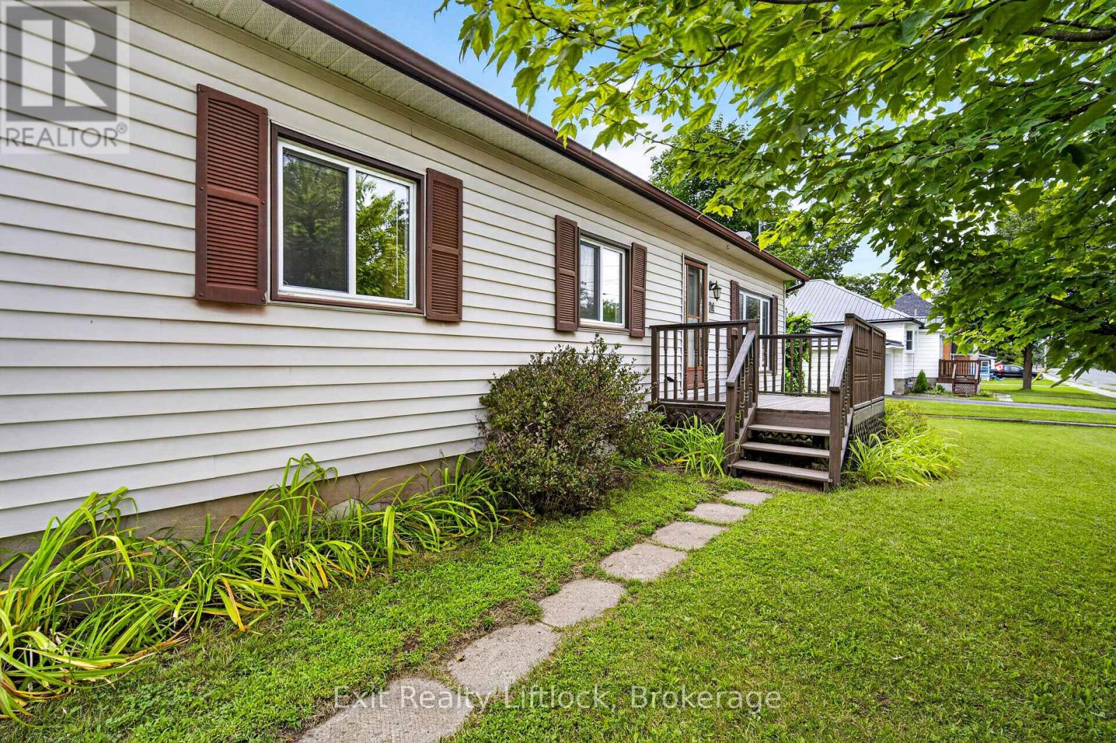24 KING STREET W - Photo 3