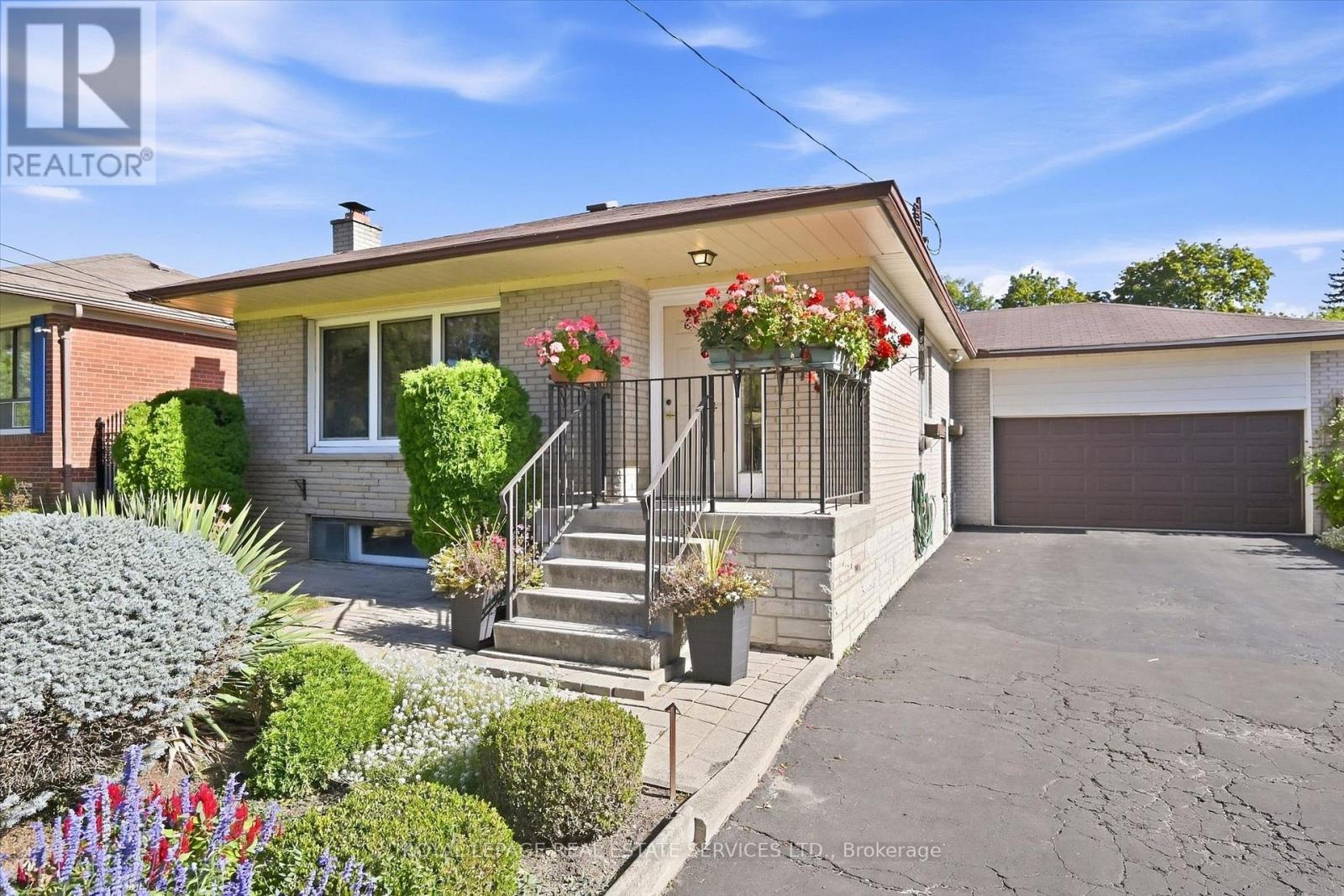 305 QUEEN MARY DRIVE